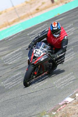 media/Oct-15-2022-TrackXperience (Sat) [[8f70b8b0be]]/Group 2/session 4 turn 1/